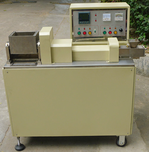 連續(xù)式捏合機(jī)的特點(diǎn)及應(yīng)用